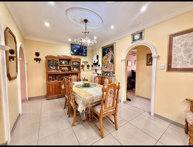 4 BEDROOM FREESTANDING FOR SALE IN KHARWASTAN
